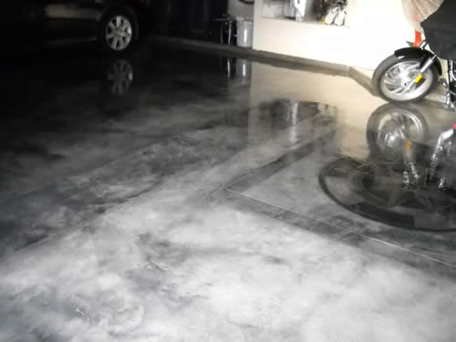 garage floor with concrete overlay and epoxy coating Austin, TX
